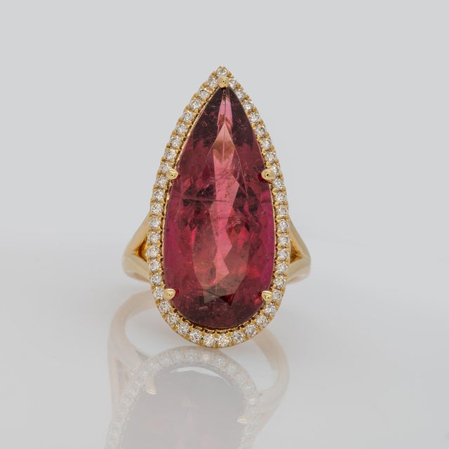 12.9Ct Rubellite Tourmaline Ring With Earth Mined Diamonds Halo: Solid 14k Gold, Size 6.75 For Sale - Image 4 of 8