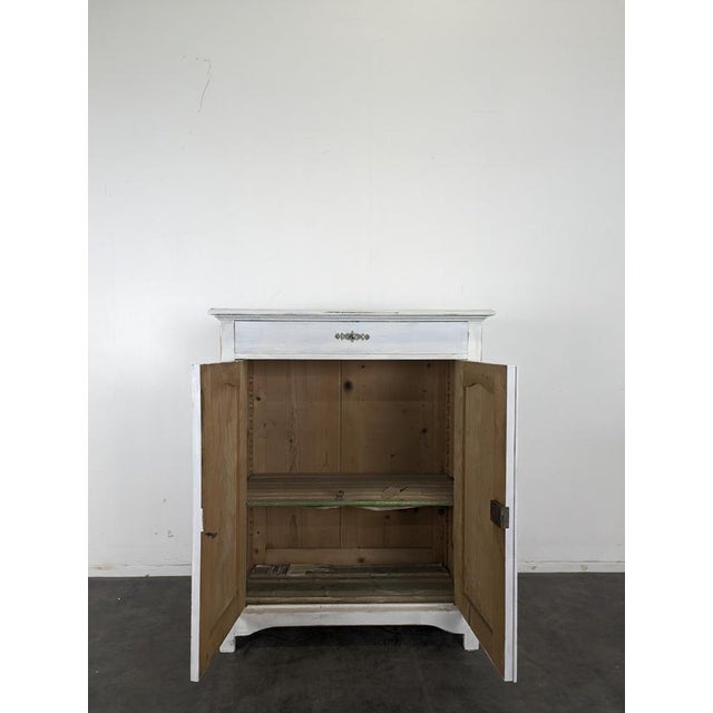 2000 - 2009 Small 2-Door and Drawer Buffet in White Patinated Wood For Sale - Image 5 of 8