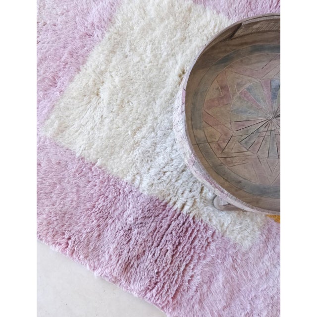 Contemporary Luxury Wool Rug - 5.2 X 3.3 Ft For Sale In Cleveland - Image 6 of 8