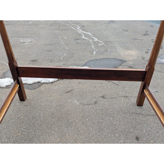 Vintage Mahogany Traditional Style Queen Size Four Pencil Poster Bed For Sale - Image 9 of 11