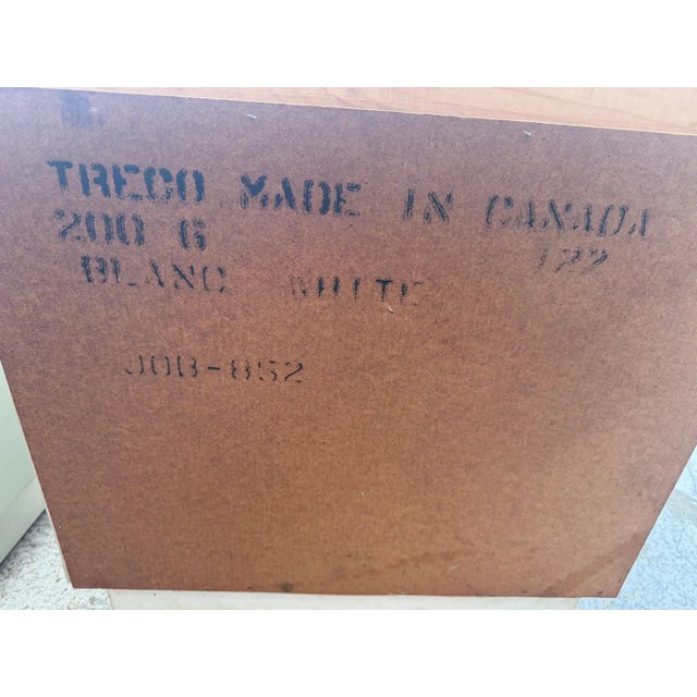 Mid 20th Century Pair of Giovanni Maur for Treco Gray Lacquer and White Acrylic Nightstands For Sale In Houston - Image 6 of 6