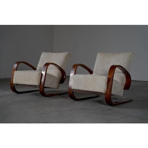 Lounge Chairs in Beige Pony Skin by Miroslav Navrátil, Czech Republic, 1950s, Set of 2 For Sale - Image 4 of 18