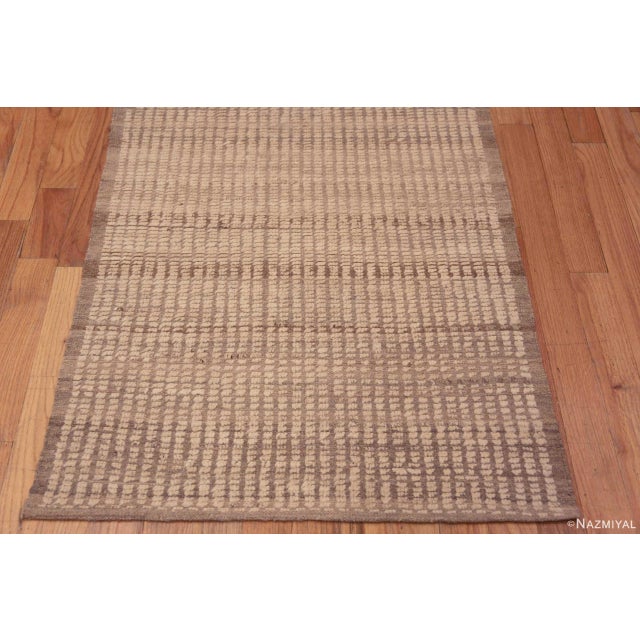 Nazmiyal Collection Minimalist Neutral Light Cream Contemporary Runner Rug For Sale - Image 4 of 6