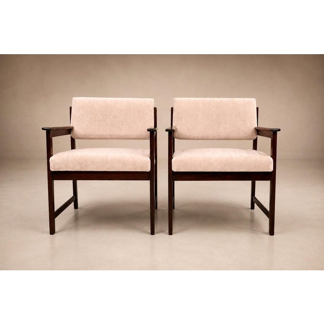 Pair of Brazilian Mid-Century Modern Rosewood Armchairs by Jorge Jabour Mauad for Cantù Móveis, Cream Mohair, Brazil, 1960s For Sale - Image 15 of 18