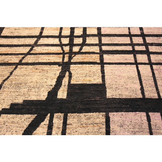 Early 21st Century Large Modern Contemporary Rug For Sale - Image 5 of 8