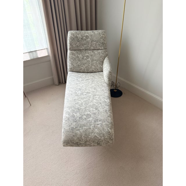 Vladimir Kagan Erica Chaise For Sale In Washington DC - Image 6 of 9