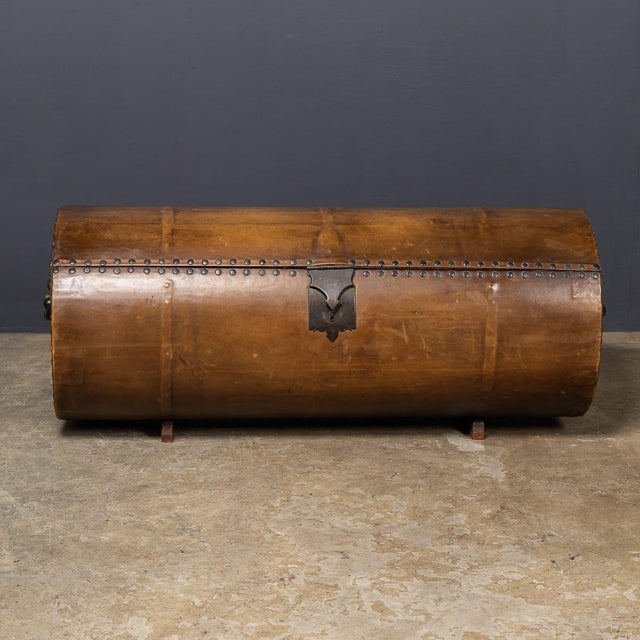 Antique 18th Century Cylindrical Coach Trunk, 1700s For Sale - Image 3 of 18