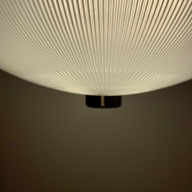 Space Age Pendant in Glass and Metal in the style of Tobia Scarpa for Flos, 1960s For Sale - Image 13 of 18