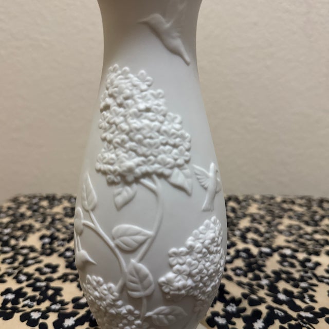 Mid-Century Modern Mid-Century Modern White Bisque Porcelain Hummingbird & Lilac Vase by Cheryl Johnson for Goebel For Sale - Image 3 of 8