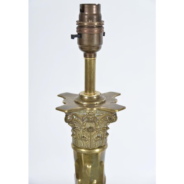Late 19th Century Antique Corinthian Column Brass Repousse Table Lamp, 1880 For Sale - Image 5 of 10