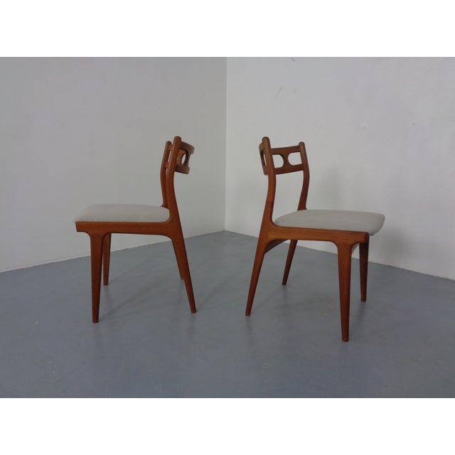 Model 138 Teak & Kvadrat Hallingdal Dining Chairs by Johannes Andersen for Uldum Møbelfabrik, Denmark, 1960s, Set of 2 For Sale - Image 6 of 18