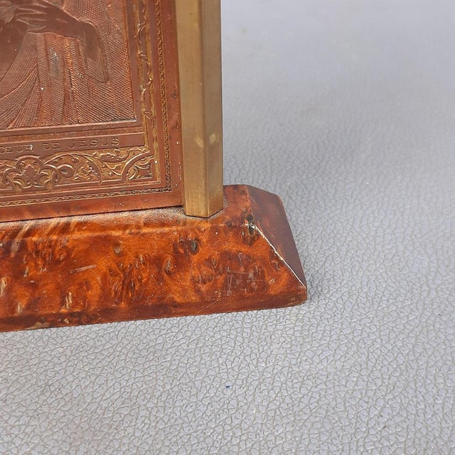 Antique Brass Engraved Altar Plate with Sacred Heart of Jesus by B. Wicker, 20th Century For Sale - Image 12 of 16