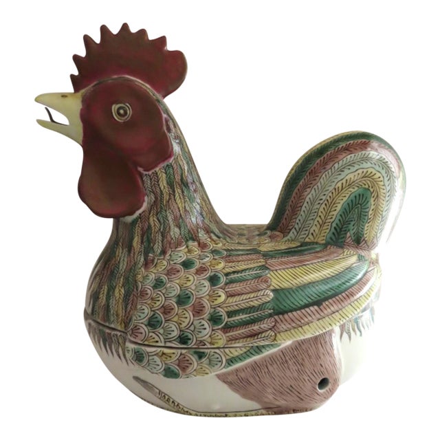Early 20th Century Chinese Famille Vert Rooster Hen Cockerel Chicken Tureen For Sale