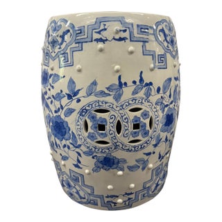 Vintage Blue and White Chinoiserie Ceramic Garden Stool For Sale