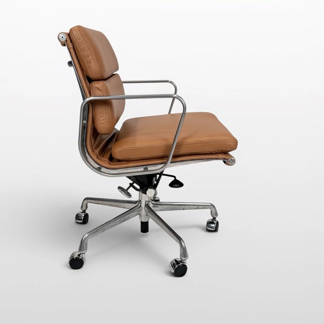Herman Miller Herman Miller Eames Aluminum Group Soft Pad Management Chair - Brown Leather For Sale - Image 4 of 12