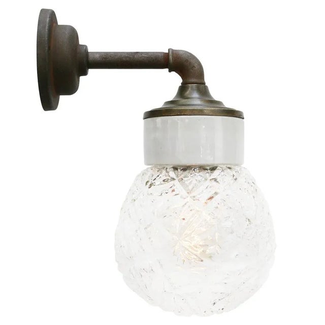 1950s Vintage Industrial Clear Glass, Brass & White Porcelain Wall Lamp For Sale - Image 5 of 10