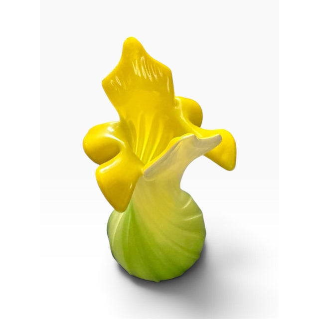 Vintage Green & Yellow Jack-in-the-Pulpit Glass Vase, Made in China For Sale In Portland, ME - Image 6 of 8