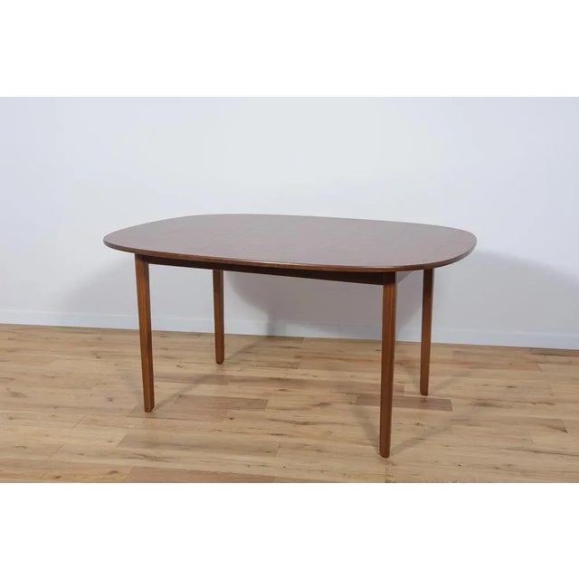 The table Rungstedlund was designed by Ole Wanscher and manufactured in the 1960s and 1970s by Poul Jeppesen in St....