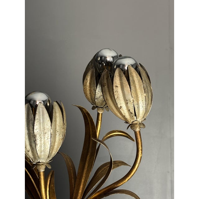 Mid-Century Hollywood Regency Italian Gilt Tole Four-Light Tulip Table Lamp on Turned Wood Base, 1960s For Sale - Image 6 of 17