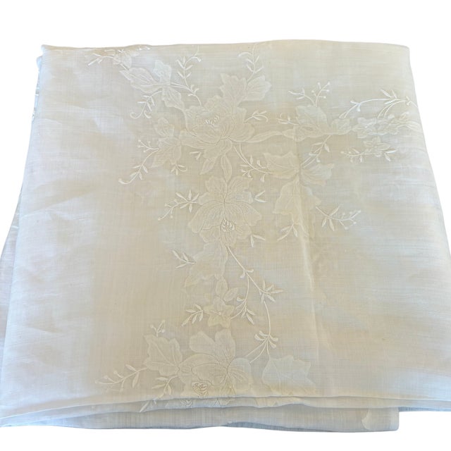 Vintage French Embroidered Organdy Tablecloth and Napkin Set, 1930, Set of 13 For Sale - Image 11 of 11