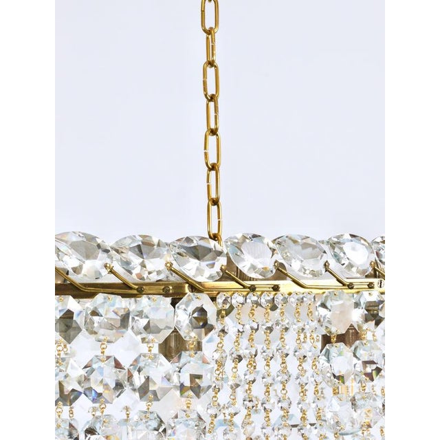 Gold 58 Zeppelin Chandelier in Crystal and Brass by J. T. Kalmar for Kalmar, Vienna, Austria, 1950s For Sale - Image 8 of 18