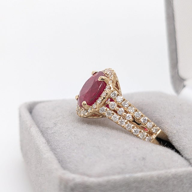 2020s Ruby Ring With Earth Mined Diamonds Halo: Solid 14k Gold, Round 9mm, Size 6.75 For Sale - Image 5 of 9