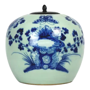 Antique 19th Century Chinese Porcelain Jar With Lid
