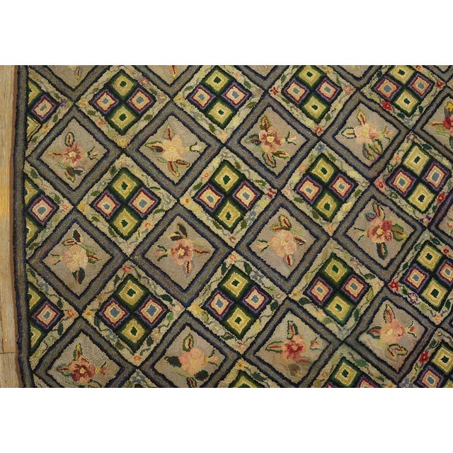 Textile 1920s Gray Geometric Folk Art Antique American Hooked Rug 4'2" X 5'6" Woven Wool Carpet For Sale - Image 7 of 12