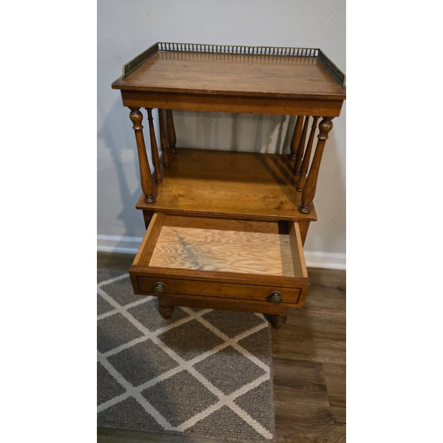 Victorian Late 19th Century 3-Tier Wood Étagère With Brass Gallery and Drawer For Sale - Image 3 of 16