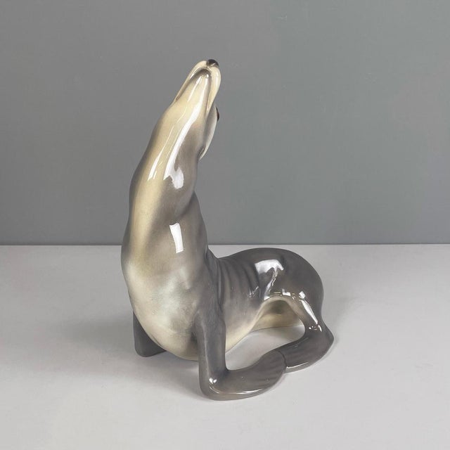 Mid-Century Italian Ceramic Sculpture of a Sea Lion by Urbano Zaccagnini, 1920s For Sale - Image 4 of 16