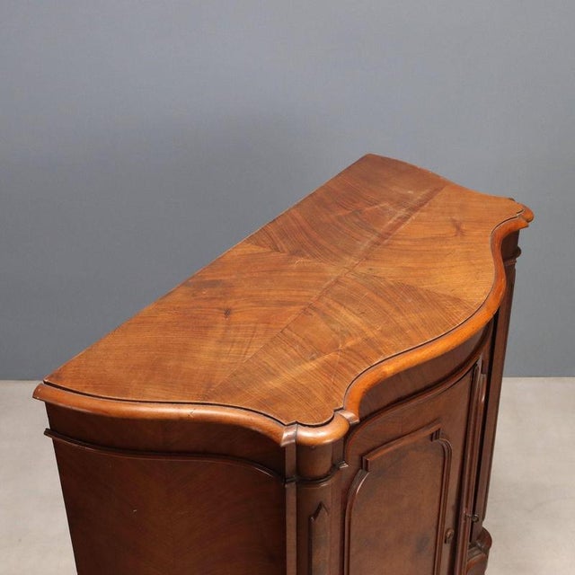 Umbertina Credenza in Walnut and Walnut Burl For Sale - Image 8 of 10