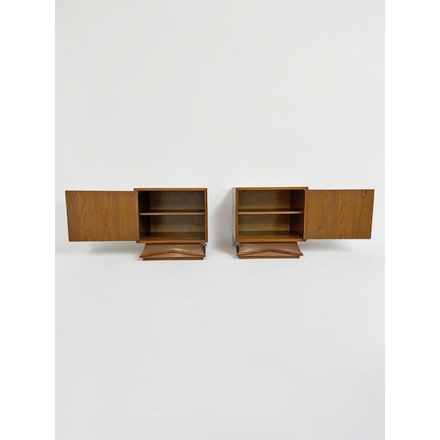 Wood Pair of 1960s Mid-Century Modern Walnut Geometric Nightstands For Sale - Image 7 of 16