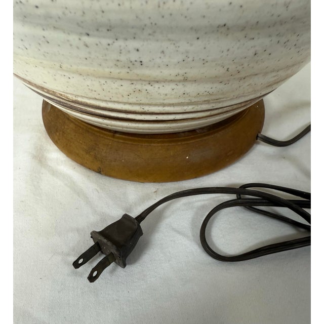 Mid-Century Modern "Beehive" Sgraffito Stoneware Lamp Attributed to Mart For Sale In Mobile - Image 6 of 6