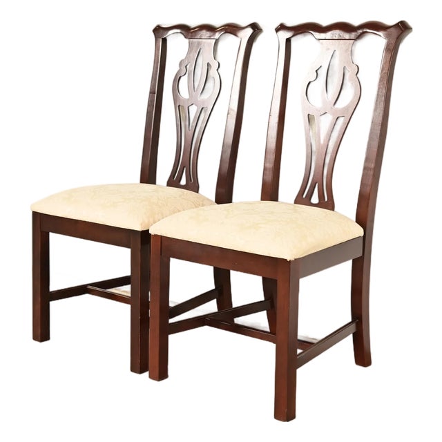 Thomasville Georgian Carved Mahogany Side Chairs or Dining Chairs, Pair For Sale