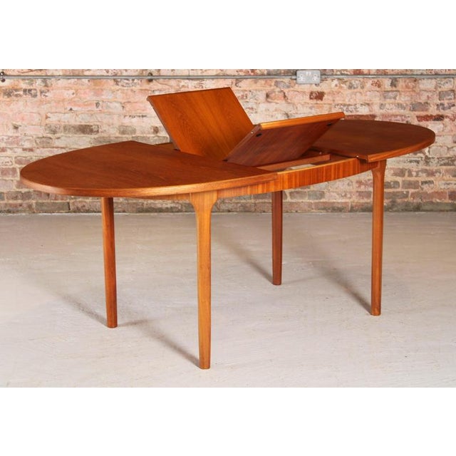 1960s Mid-Century Oval Extending Teak Dining Table by McIntosh, 1960s For Sale - Image 5 of 15