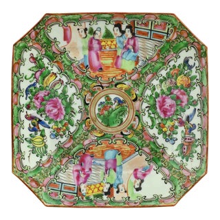 Late 19th Century Hand Painted Rose Medallion Octagon Shape Plate For Sale