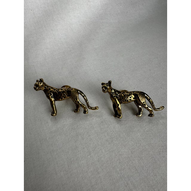 Vintage British Colonial Small Solid Brass Leopard Cabinetry Knobs Hardware, a Pair For Sale - Image 4 of 6