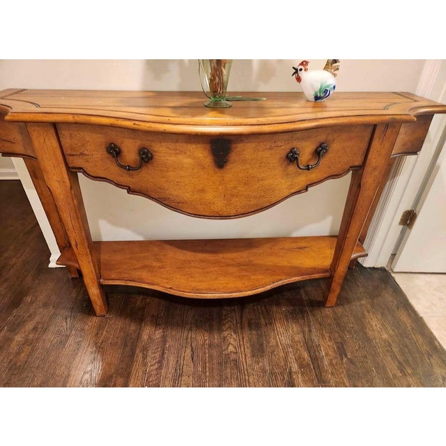 Hekman Console Table - PERFECT CONDITION / Highly Collectible A piece straight out of your cottagecore dreams, this...