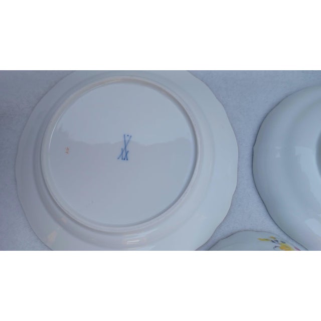Vintage Porcelain Coffee and Tea Trio Set with Hand-Painted Aster Motif from Meissen, 1970, Set of 3 For Sale - Image 13 of 15