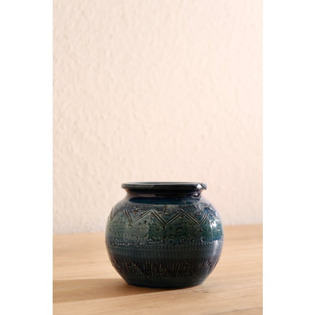 Ceramic Rimini Blue Ceramic Vase attributed to Aldo Londi for Bitossi, Italy, 1960s For Sale - Image 7 of 9
