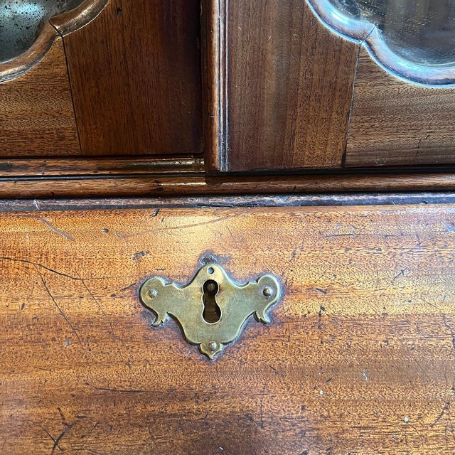 English George II Mahogany Mirrored Bureau Cabinet (Secretary Bookcase) For Sale In Denver - Image 6 of 16