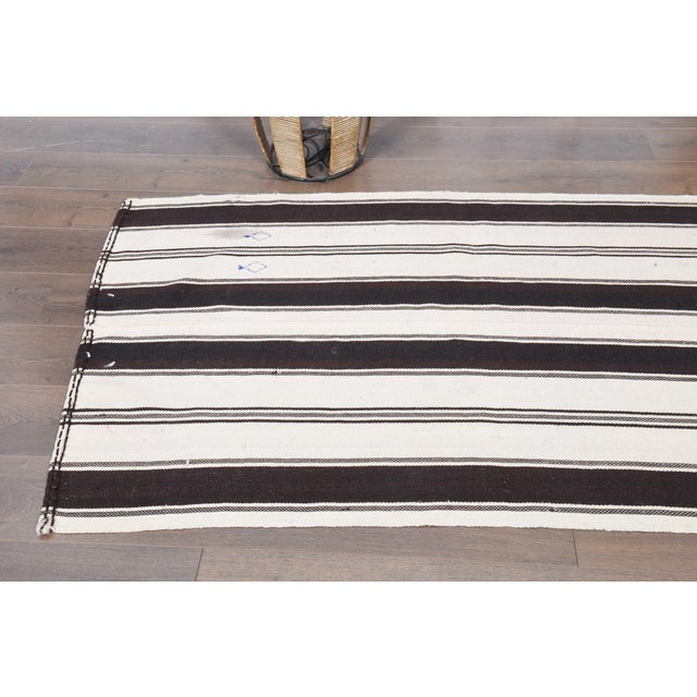 White 1970s Vintage Handmade Wool Cotton White Runner Rug For Sale - Image 8 of 11