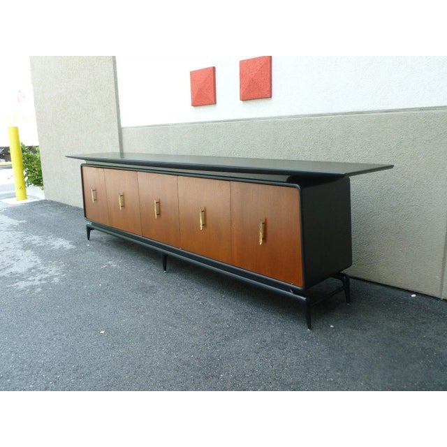 Ico & Luisa Parisi Italian Mid-Century Modern Sideboard Manner of Gio Ponti For Sale - Image 4 of 11