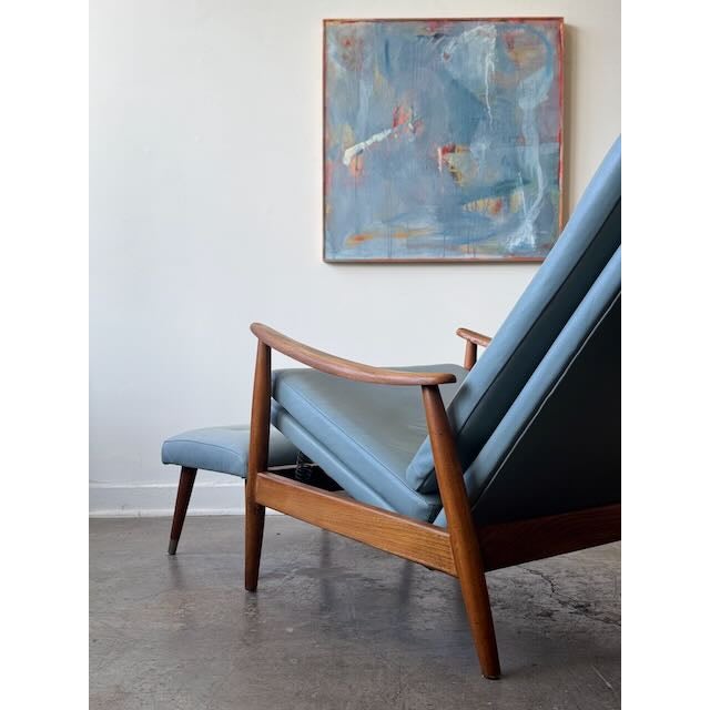 1950s 1950's Attributed to Milo Baughman for James Inc. Leather Recliner and Ottoman For Sale - Image 5 of 13