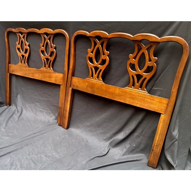 Late 20th Century Late 20th Century Pair of Henredon Chippendale-Style Mahogany Twin Headboards For Sale - Image 5 of 12
