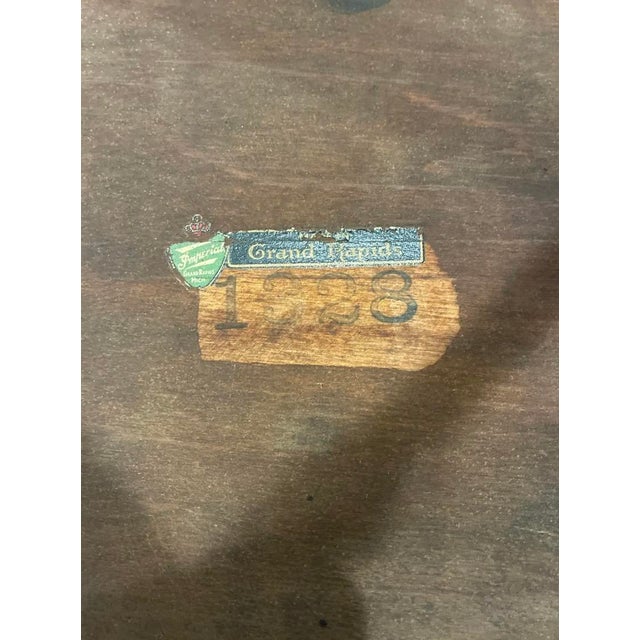 Imperial Furniture, Grand Rapids Vintage Imperial Furniture End Table For Sale - Image 4 of 8