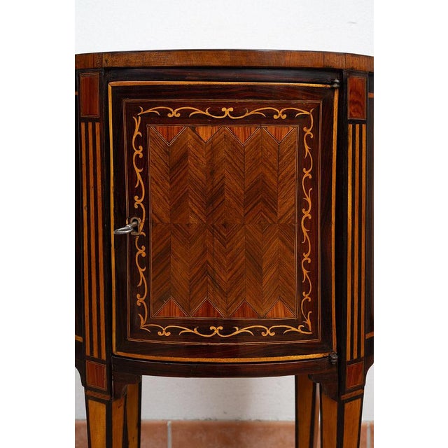 Antique Louis XVI Neapolitan Bedside Table in Polychrome Woods with Recessed Marble Top, 18th Century For Sale - Image 5 of 7