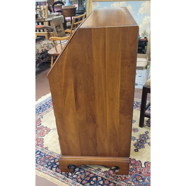 1980s Fine Vintage Stickley Cherry Desk For Sale - Image 5 of 13