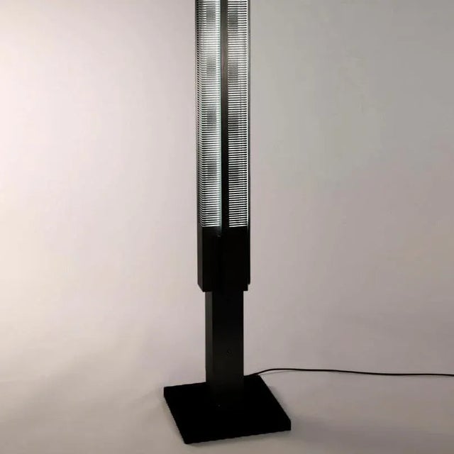 Mid-Century Modern Black Signal Column Floor Lamps by Serge Mouille, Set of 3 For Sale - Image 4 of 13
