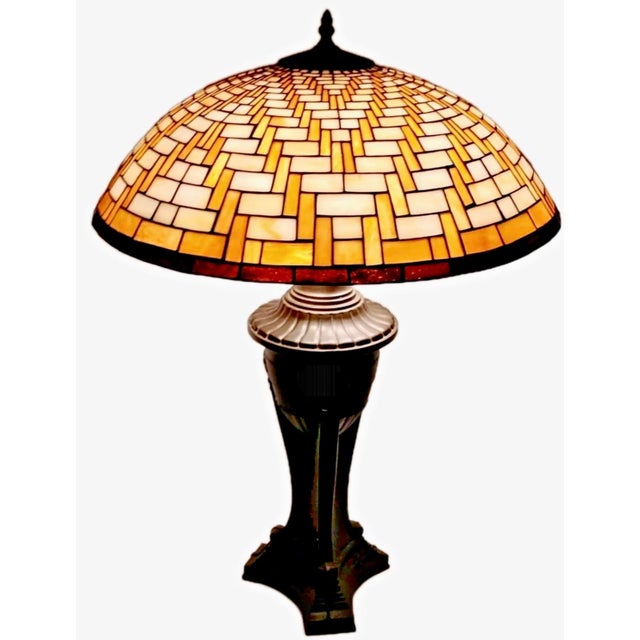 Arts & Crafts Large Vintage Arts & Crafts Inspired Basket Weave Stained Glass Bronzed Metal Table Lamp For Sale - Image 3 of 6